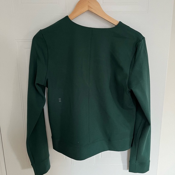 Kit and Ace crewneck pullover green shirt - Picture 5 of 13